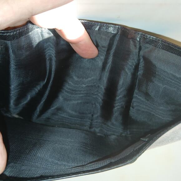 Authentic Prada Saffiano Leather Triangle Logo Trifold Black Wallet - Picture 16 of 16